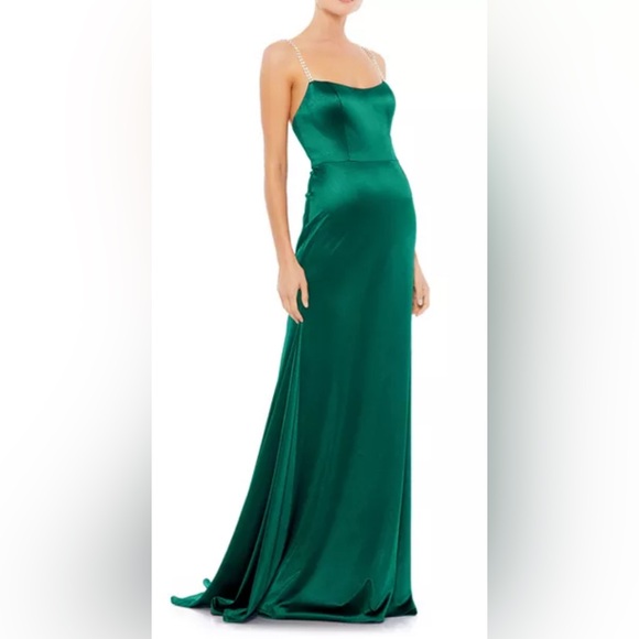 NWT Ieena Mac Duggal - 12428 - Charmeuse Rhinestone Strap Trumpet Gown Emerald